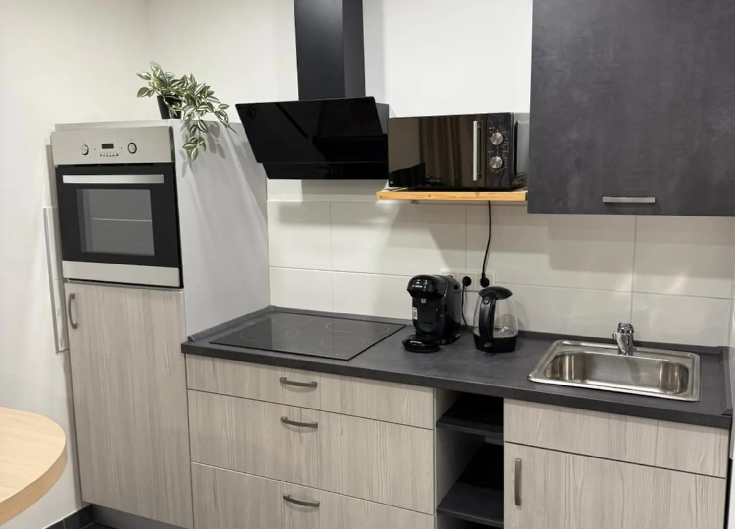 Moderne, Zentralgelegene 2 Zimmer Wohnung Nuremberg